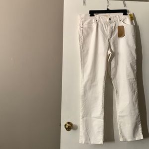 Levi’s- Classic Straight - White Denim Jean NWT